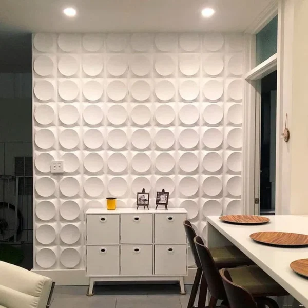 Panel Blanco 3D de PVC Decorativo para Desayunador - Modelo Chicago | Tekno Step panel blanco 3d de pvc decorativo para desayunador modelo chicago tekno step, instalado en area de comedor, resistente a humedad y facil limpieza