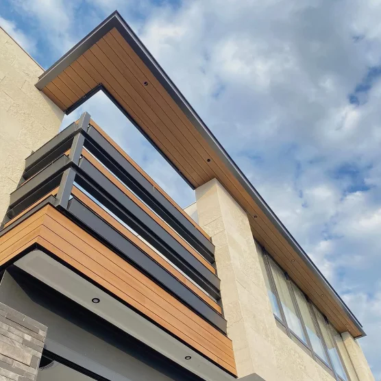 panel cladding wpc exterior quality outdoor instalado en terraza residencial resistente a sol y lluvia co extruido hdpe facil limpieza