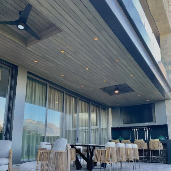 panel cladding wpc exterior quality outdoor instalado en fachada comercial acabado co extruido hdpe estetica madera y baja manutencion