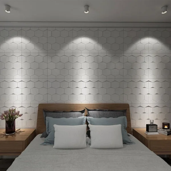 Panel Blanco 3D de PVC Decorativo para Habitación de Hotel - Modelo Frisco | Tekno Step panel blanco 3d de pvc decorativo para habitacion de hotel modelo frisco tekno step, instalado en suite, resistente a humedad y facil mantenimiento