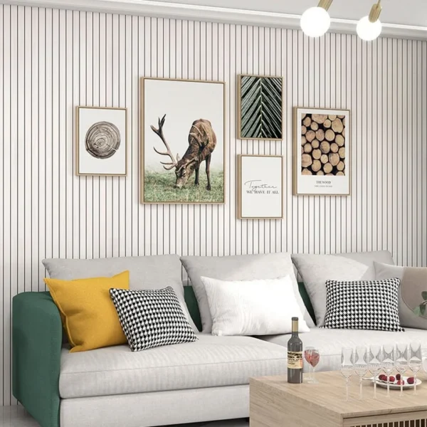 aporta relieve y textura a tus paredes, techos, muebles, puertas interiores con el tapiz de pvc acanalado 3d autoadherible tipo lambrin tekno step. en rollo, no se deforma, resistente a la humedad, facil instalacion y economico.