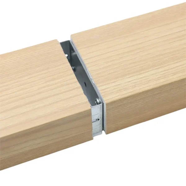 cople para union de vigas wpc interiores tekno step compatible con vigas de 50 × 50 y 100 × 50 mm., instalacion firme, manteniendo la estetica tipo madera sin uniones visibles.