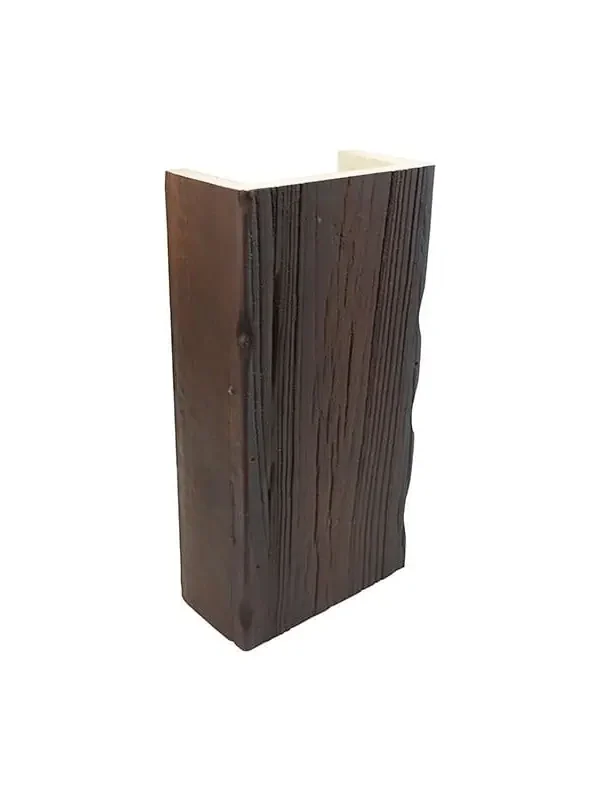 vigas decorativas wpc tekno step en color castano para plafon interior con montaje a presion sin escuadras visibles excelente opcion para proyectos residenciales y comerciales de diseno moderno