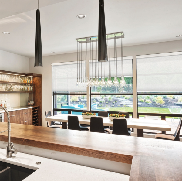 persianas semi traslucidas shantung y aspen fr vertilux enrollables: revestimiento para ventanas con diseño textil elegante, con control de luz y privacidad total para interiores modernos.