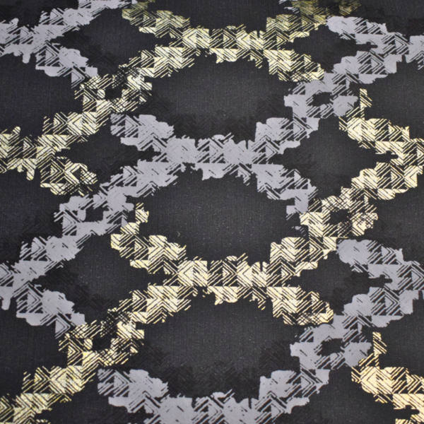 Papel tapiz negro abstracto con destellos dorados para proyectos de interiorismo | Shine 92-2806