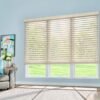 Persiana de madera Basswood 2 pulgadas Frost White en ambiente Persiana de madera Basswood 2 pulgadas Frost White en ambiente