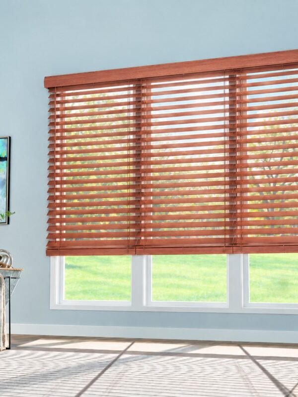 Persiana de madera Basswood 2 pulgadas Rose en ambiente Persiana de madera Basswood 2 pulgadas Rose en ambiente
